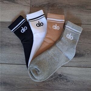 Alo Throwback socks 4 pairs brand new